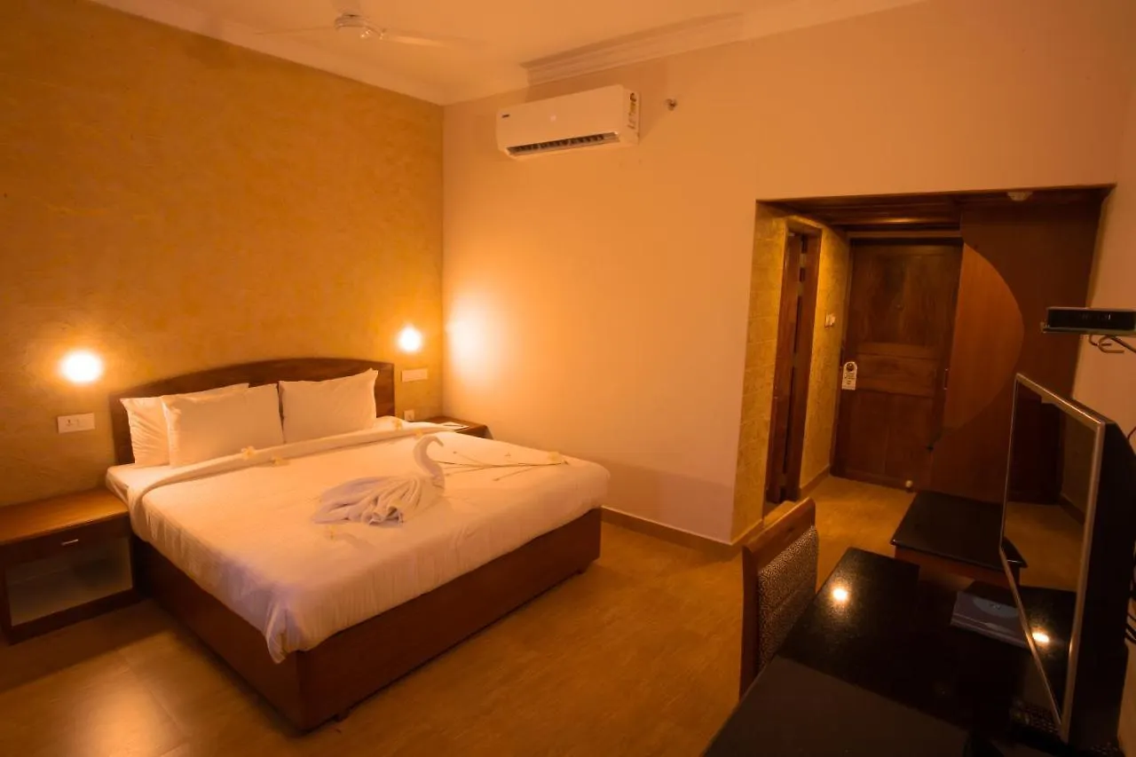 Quality Airport Hotels Недумбассери